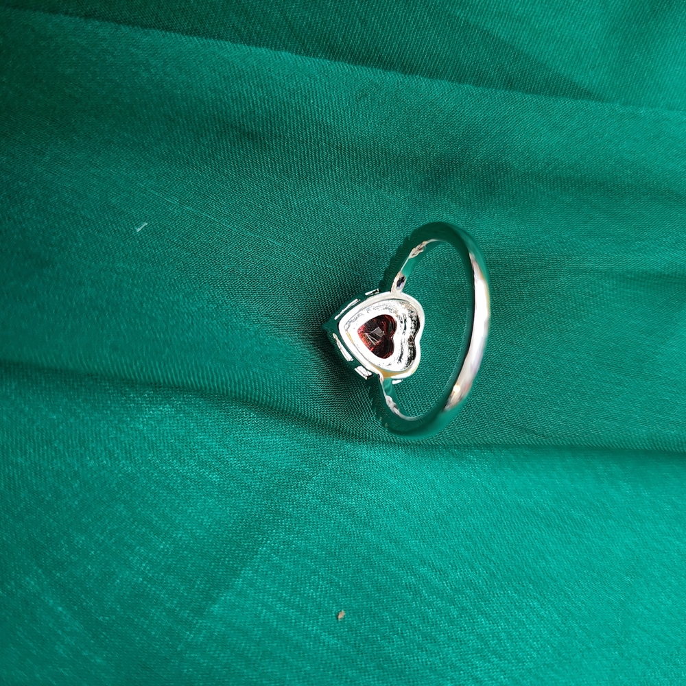 Size 7 Red Cubic Zirconia Heart Shaped Ring Silver - Picture 5 of 5